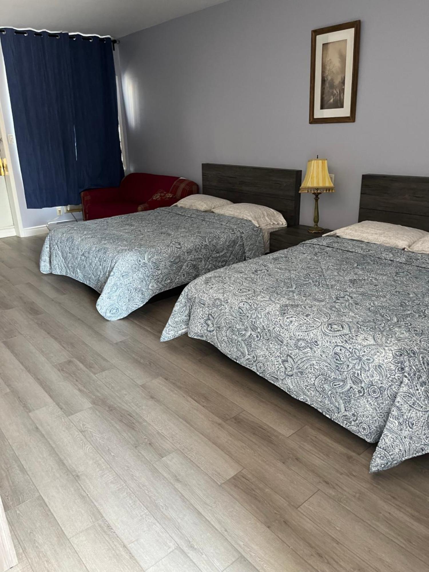 Motel La Siesta De Gascon แตร์บอนน์ ภายนอก รูปภาพ