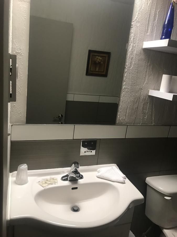 Motel La Siesta De Gascon แตร์บอนน์ ภายนอก รูปภาพ