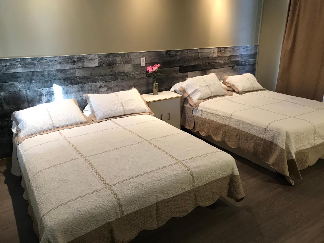 Motel La Siesta De Gascon แตร์บอนน์ ภายนอก รูปภาพ